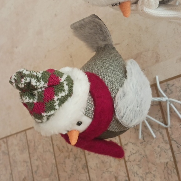 Winter Birds"New" Set W/ scarfs & beanies..rock back&forth,Valeri/QVC - Picture 6 of 10